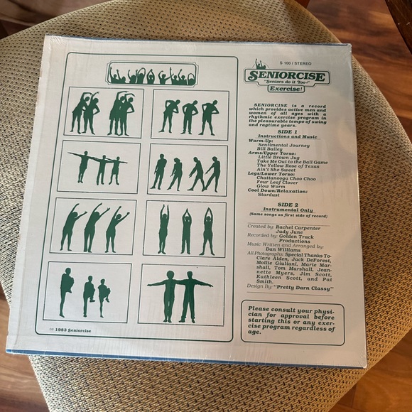 Vintage 1983 SENIORSIZE exercise LP - Picture 4 of 7